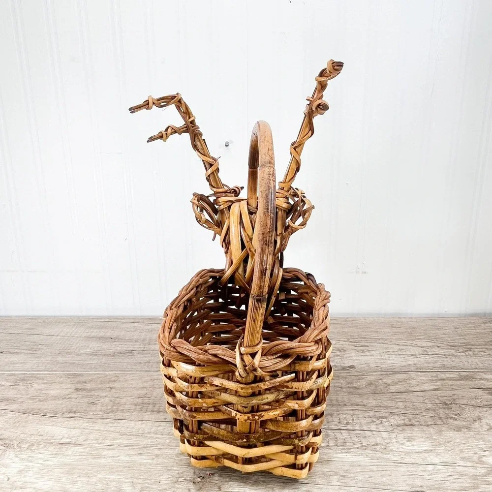 Vintage Wicker Reindeer Basket - Retro Woven Deer Basket